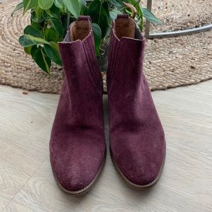 Urban Outfitters Suede Chelsea Boot /Bootie